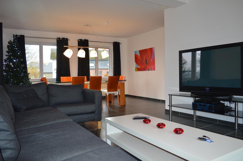 Sixine House Villa Ovifat Oda fotoğraf